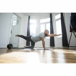 Domyos Exercise & Fitness Apparel Gym Stretching And Pilates Slim-Fit V-Neck T-Shirt 900