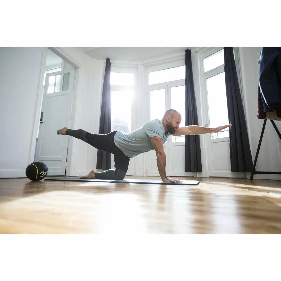 Domyos Exercise & Fitness Apparel Gym Stretching And Pilates Slim-Fit V-Neck T-Shirt 900