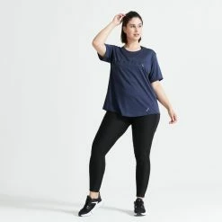 Domyos Breathable Curved Hem Workout T-Shirt, Women’s Exercise & Fitness Apparel