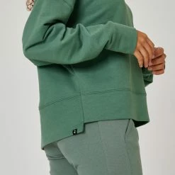 Domyos Soft Loose Fit Fitness Sweatshirt, Women’s Exercise & Fitness Apparel